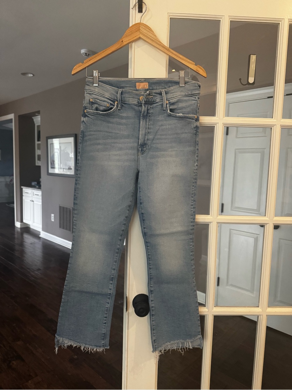 MOTHER The Insider Crop Step Fray Jeans - Limited Edition Light Wash - Sz 29